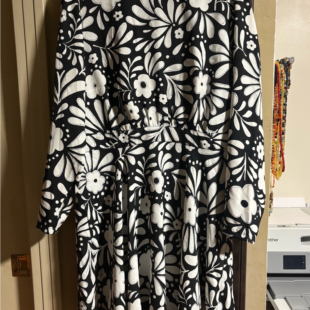 Ann Taylor Black and White Floral Midi Dress
